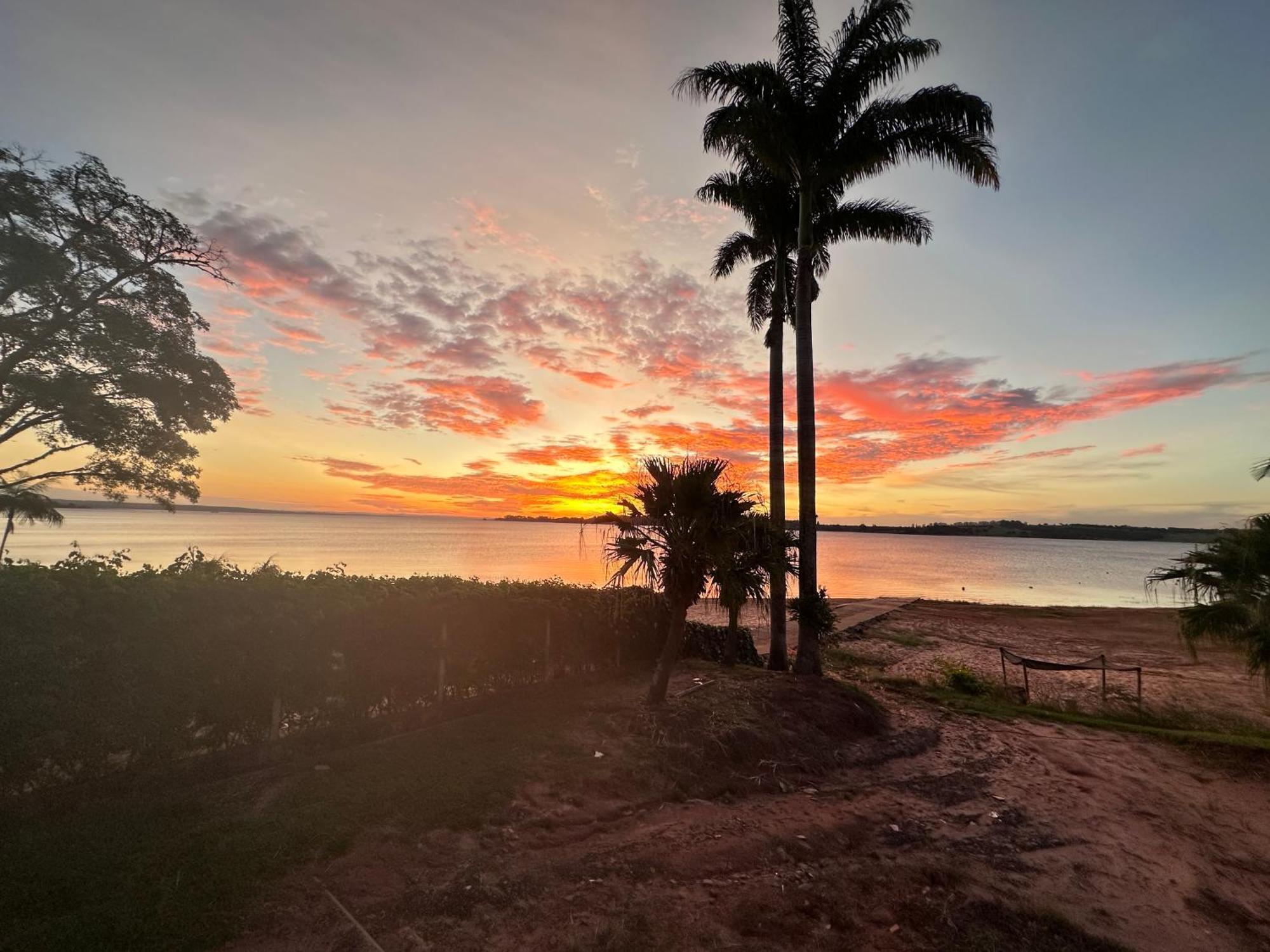 Villa Querencia Na Represa Avare Bagian luar foto